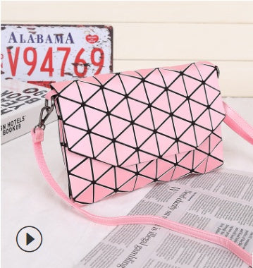 Fashionarie Club trending rhombic shoulder bag, diamond quilted diagonal crossbody purse in a stylish modern design, perfect for UAE fashion trends.