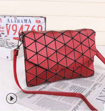 Fashionarie Club trending rhombic shoulder bag, diamond quilted diagonal crossbody purse in a stylish modern design, perfect for UAE fashion trends.