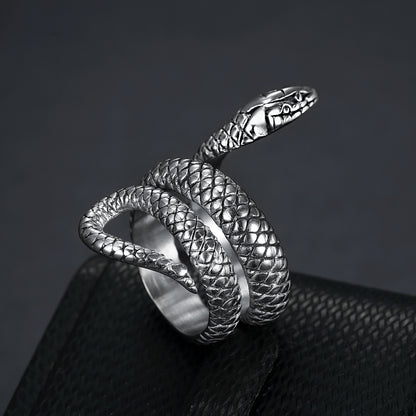 Close-up of a durable titanium steel men's ring featuring an intricate snake-shaped design, perfect for bold fashion and gothic-style accessories in the UAE.