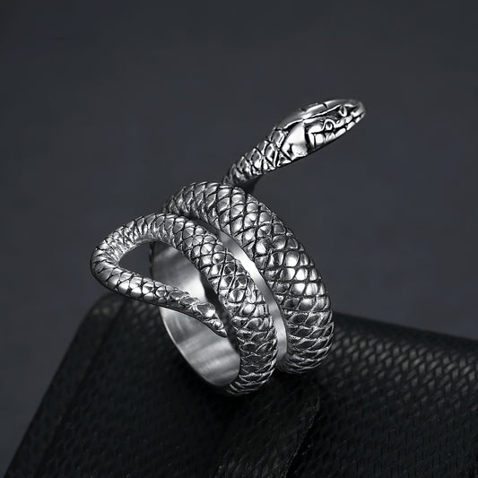 Close-up of a durable titanium steel men's ring featuring an intricate snake-shaped design, perfect for bold fashion and gothic-style accessories in the UAE.